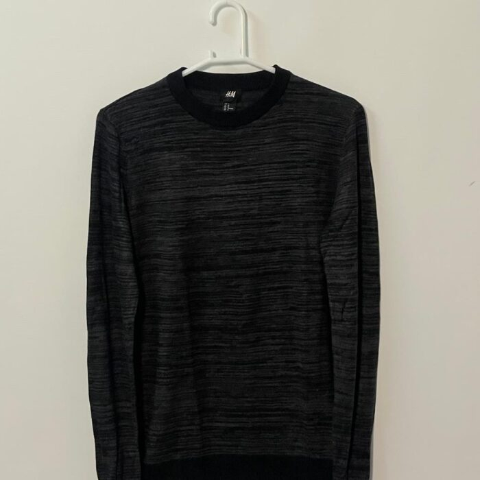 H & M DARK GREY HEATHERED CREW NECK